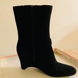 Women’s Bandolino suede wedge heel boots Size 8.5